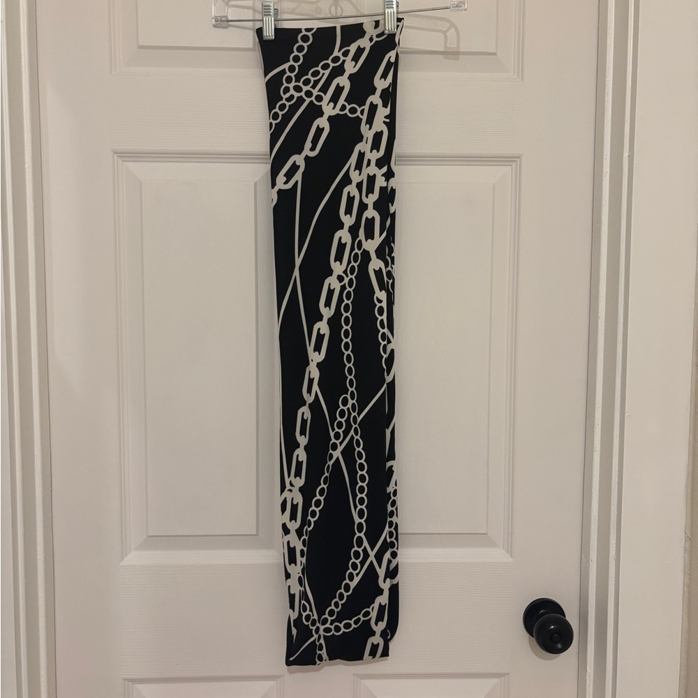 🖤 Black and White Chain Print Infinity Scarf 🖤